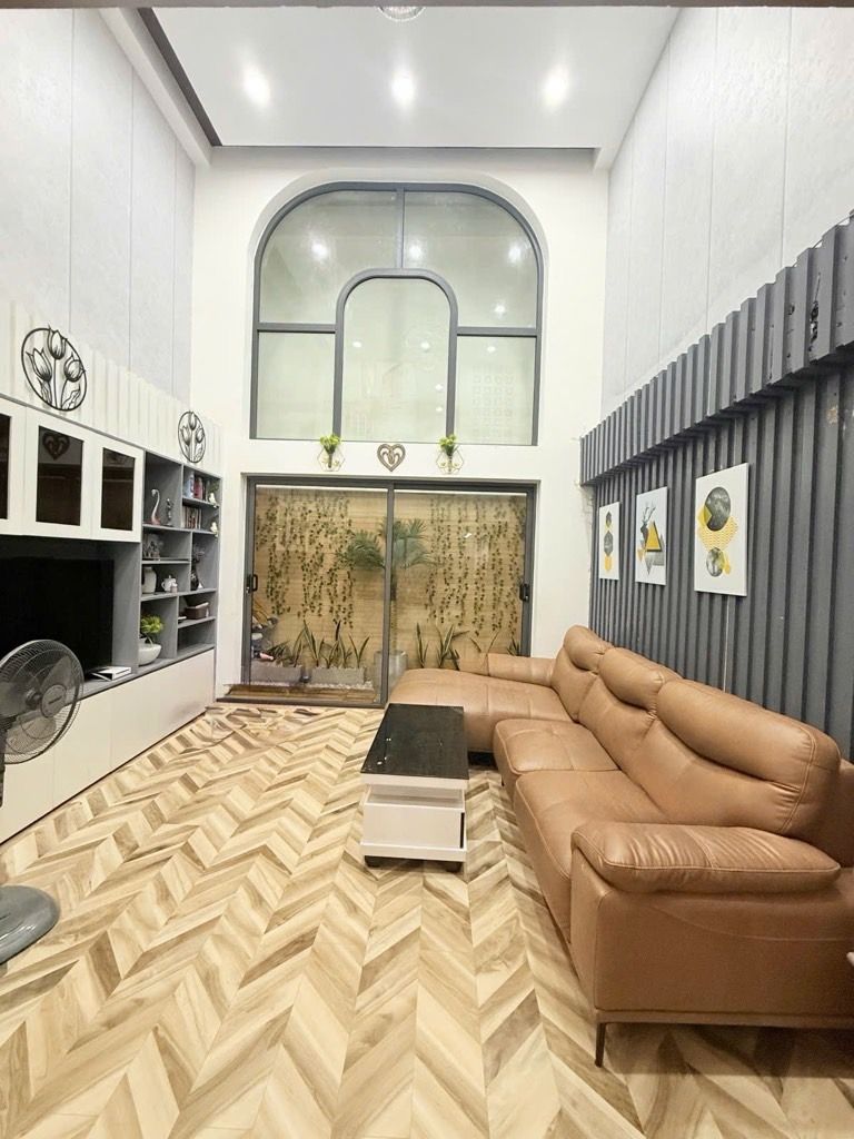  Bán nhà HXH Trần Thái Tông ngang gần 4m 4 tầng sát mặt tiền đường Trường Chinh nhỉnh 3 tỷ 