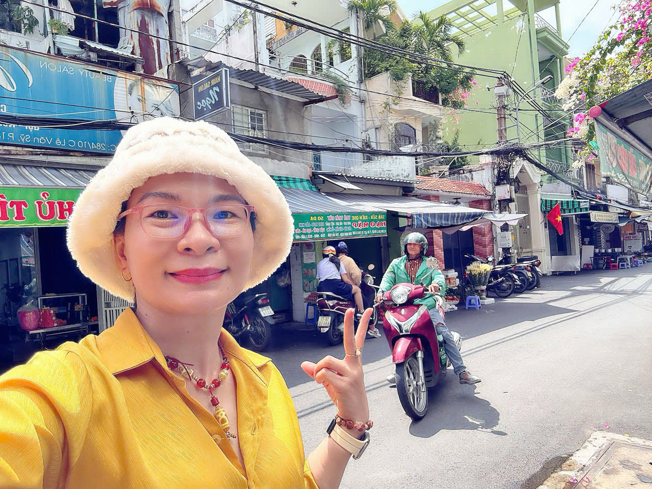  BÁN NHÀ 3 TẦNG PHỐ THỜI TRANG LÊ VĂN SỸ, QUẬN 3 - NGANG ĐẸP 6,3M NỞ HẬU 11M*25M*LH GIANG GIANG: 0938676685 