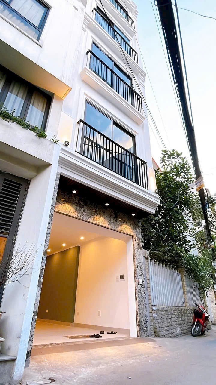  BÁN NHÀ NGỌC THỤY – GARA Ô TÔ – 6 TẦNG – FULL NỘI THẤT – TIỀM NĂNG TĂNG GIÁ MẠNH 