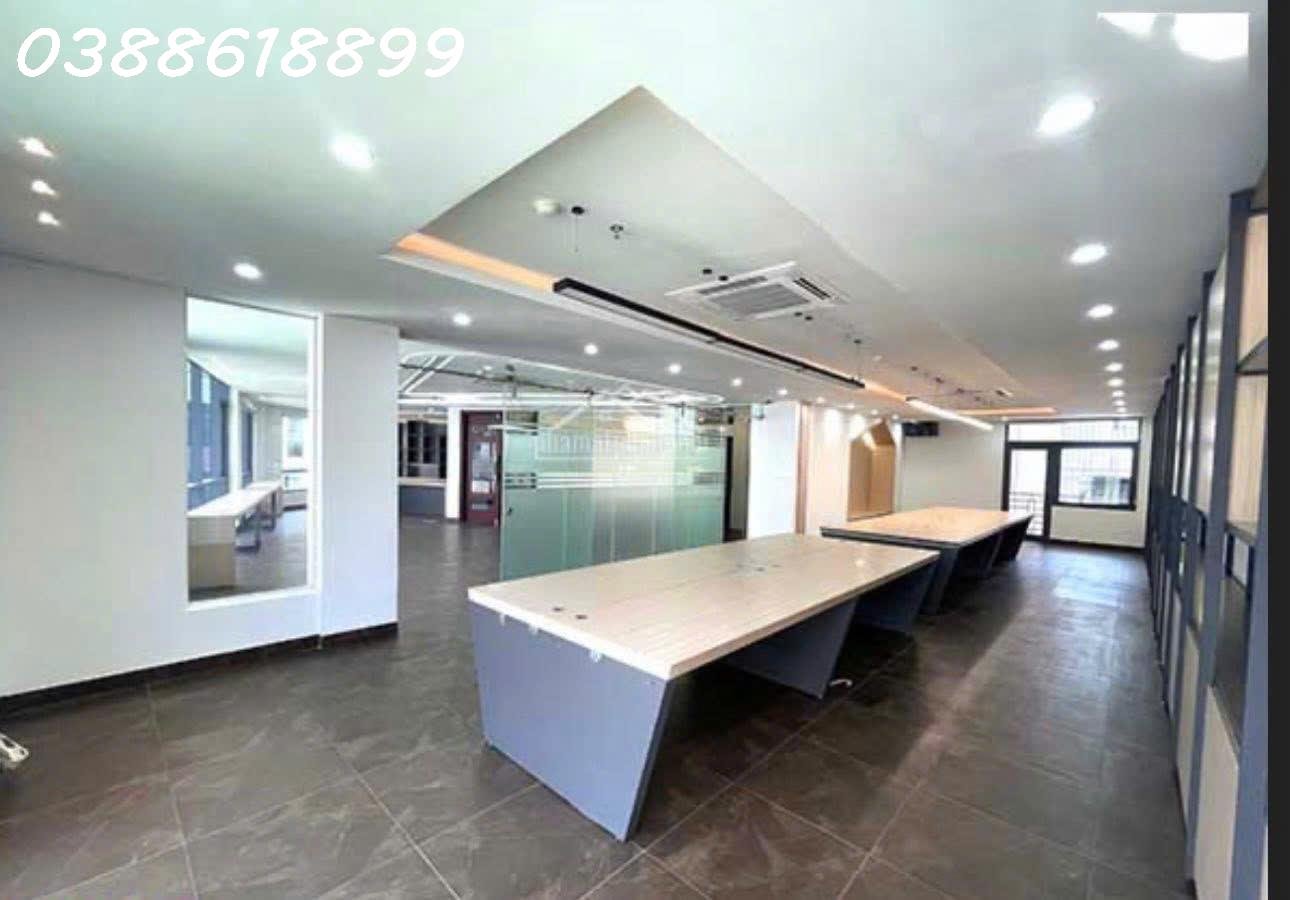  BÁN TOÀ VĂN PHÒNG VIP QUẬN CẦU GIẤY 200 M2 - MẶT TIỀN BỀ THẾ - VIEW VƯỜN HOA - 7 TẦNG NỔI - 1 TẦNG HẦM 