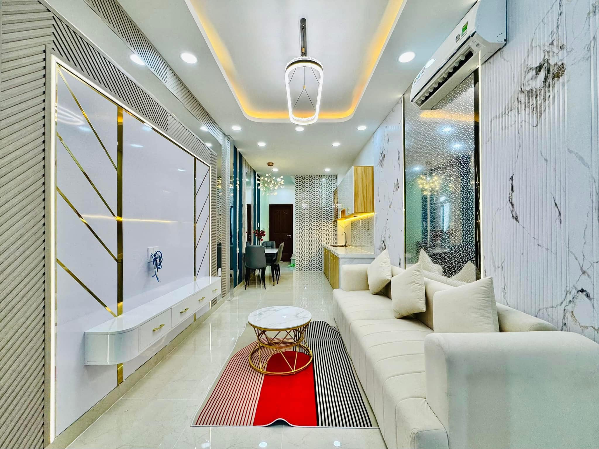  GẤP!BÁN NHÀ ĐỨC DIỄN,BỂ BƠI TỪ LIÊM OTO,NGÕ THÔNG,DT:40Mx5T,MT:4m, Giá: 8.4ty 