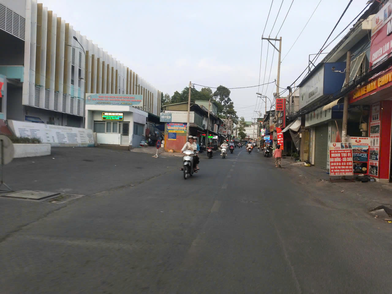  NHÀ C4 LINH CHIỂU SÁT HOÀNG DIẸU 2 CHỈ 3.3 TỶ CÒN TL 