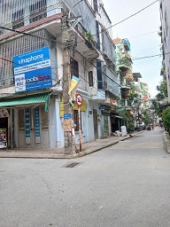  Cho thuê tầng 1, diện tích 18m2 ( không ở) - có lối đi, vệ sinh riêng. 