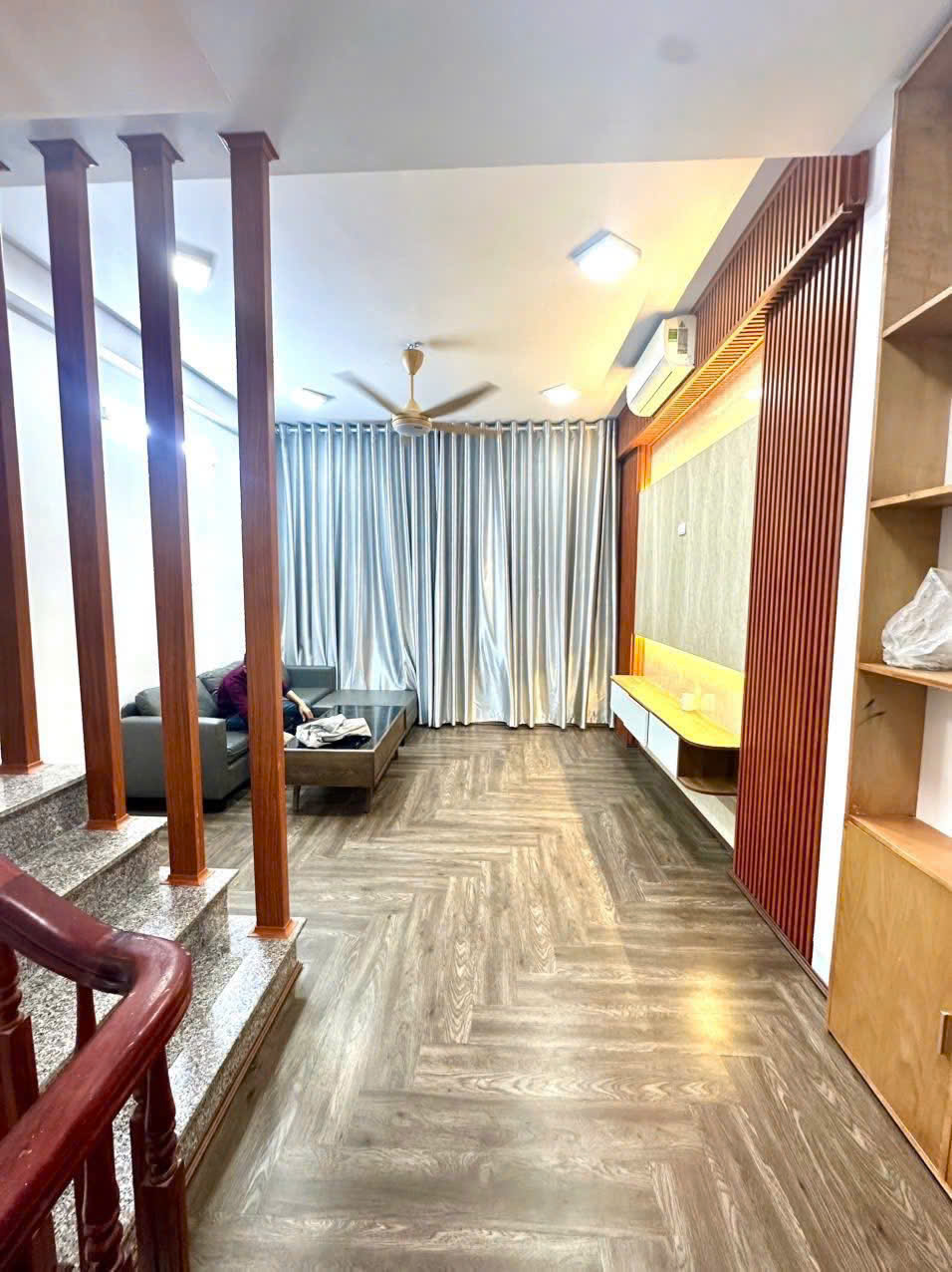  BÁN NHÀ 5 TẦNG DÂN XÂY - ÔTÔ ĐỖ CỬA - SÁT ĐƯỜNG PHAN TRỌNG TUỆ - THANH TRÌ 