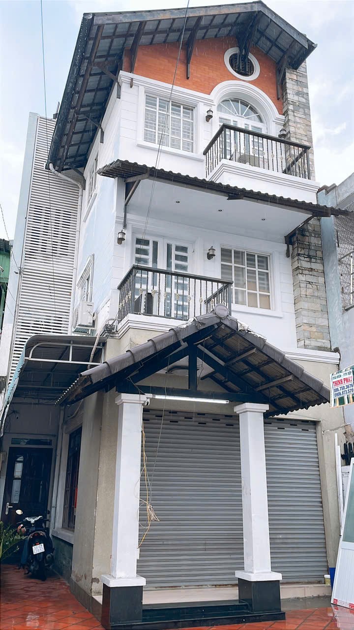  NHÀ ĐẸP – GIÁ TỐT  – CHÍNH CHỦ CẦN BÁN tại ĐHT02, Phường Đông Hưng Thuận, Quận 12 