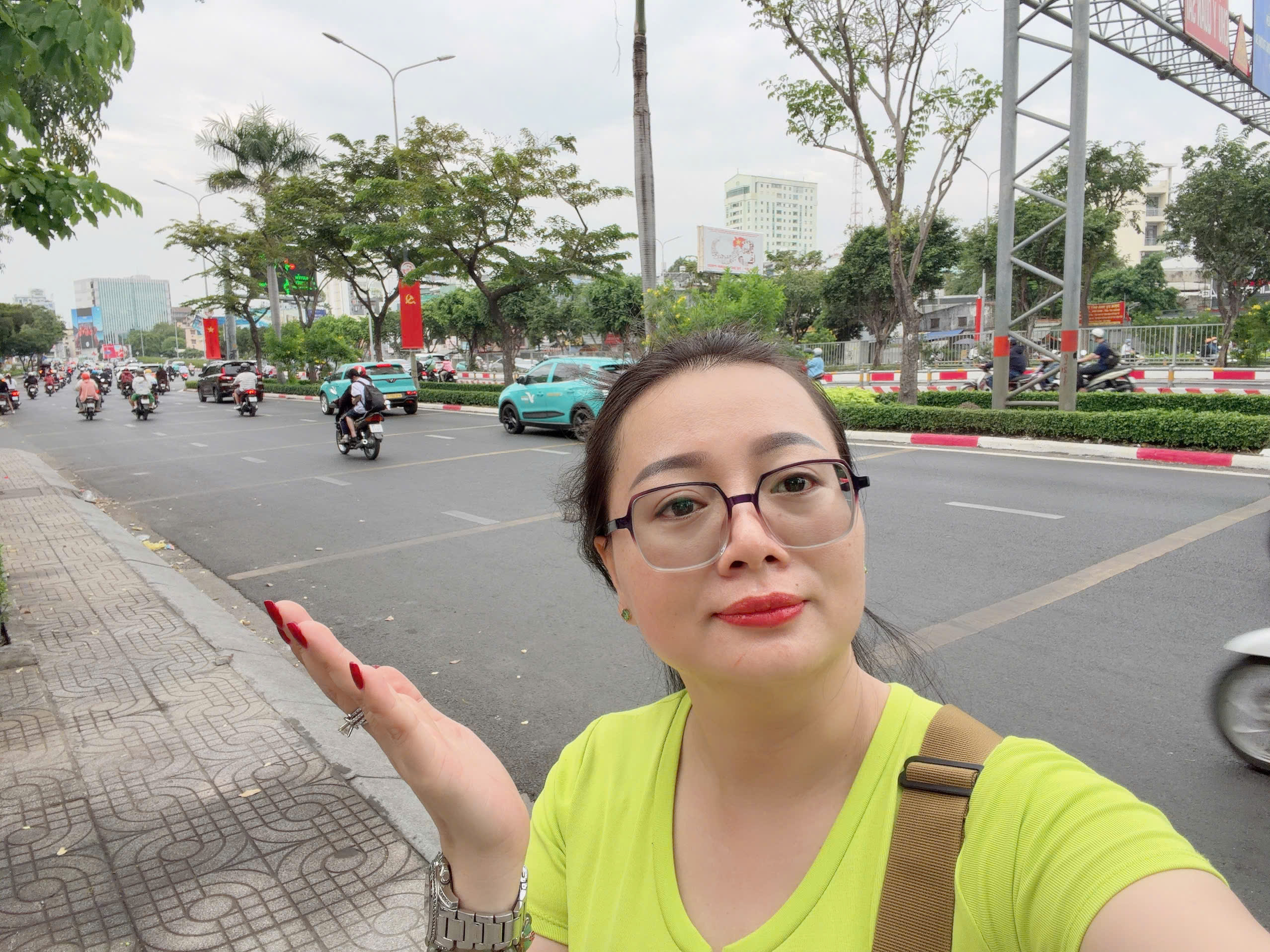  SÁT Q1 - BÌNH THẠNH - P15 - ĐIỆN BIÊN PHỦ - CHÍNH CHỦ BÁN 8 TỶ - 70M - HẺM 3M - GẦN CÁC TRƯỜNG ĐH LỚN - 5PN LỚN - CHDV NGON 