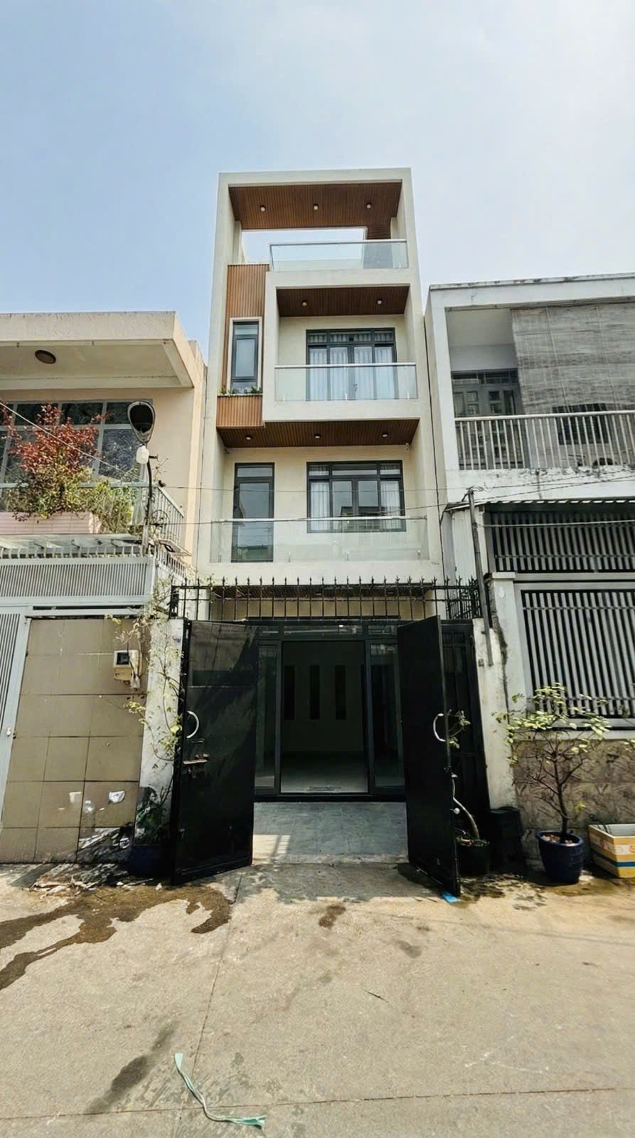  ĐÁT VÀNG - NGUYỄN XÍ - BÌNH THẠNH - HXH THÔNG - 4 X 14 - XÂY DỰNG 5 TẦNG - CHDV NGON - CHỈ 7.8 TỶ - TL MẠNH 