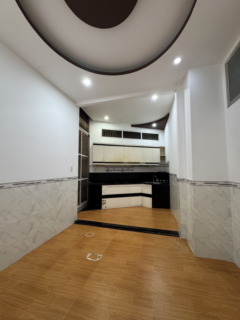  Bán nhà hẻm đường số 8, Phường Thủ Đức, TP HCM. DT 80m2, cấp 4,  giá 5,05  tỷ. 