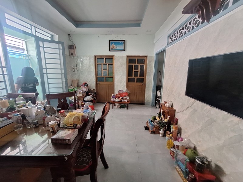  Bán nhà hẻm đường số 8, Trường Thọ, Thủ Đức, TP HCM. DT 100m2, cấp 4, giá 5.15 tỷ. 