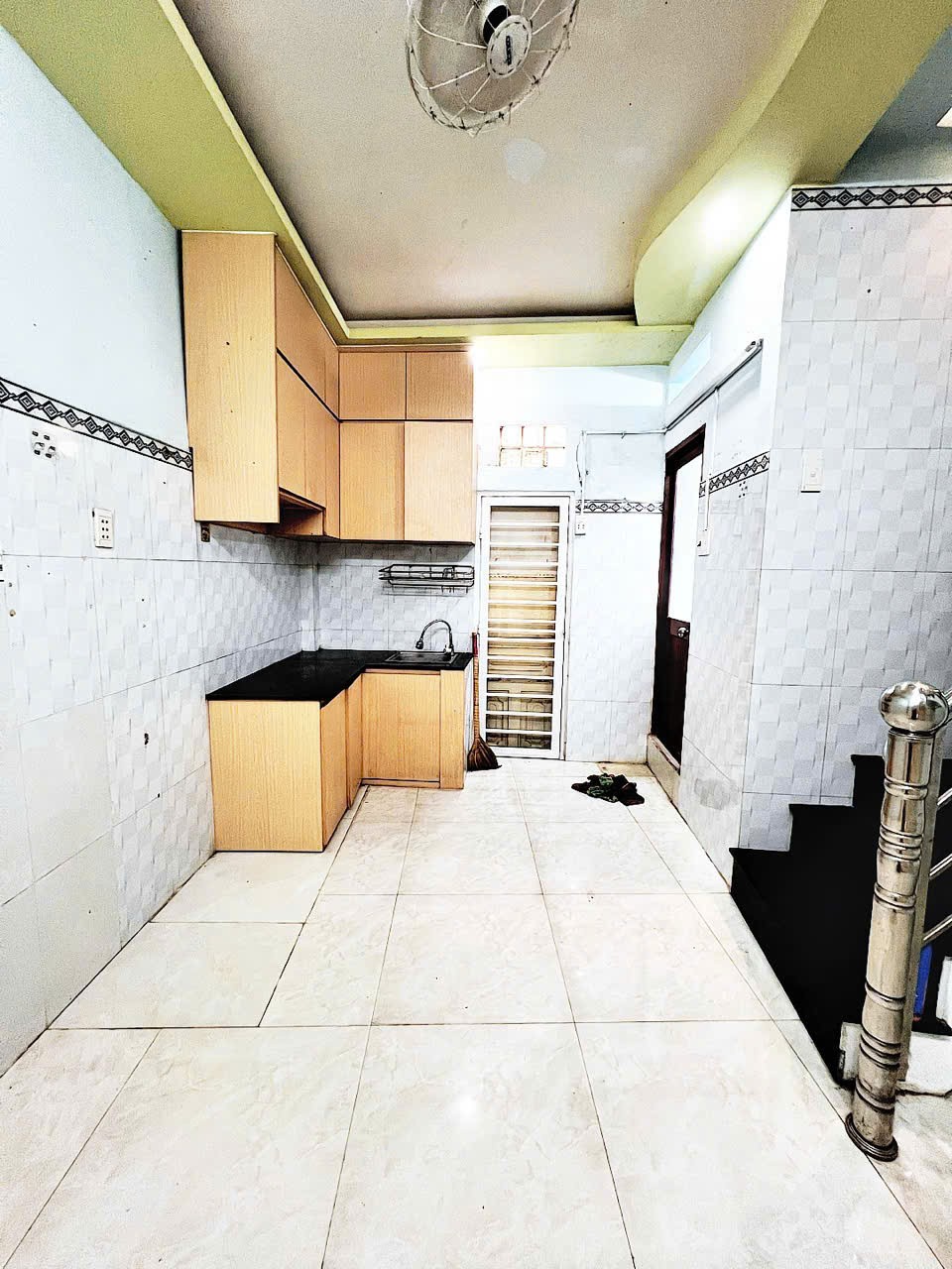  NHÀ ĐẸP – GIÁ TỐT – CHÍNH CHỦ CẦN BÁN NHÀ 23/24/12, Đường Bùi Thế Mỹ, P.Bảy Hiền , HCM 