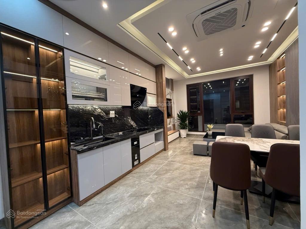  bán nhà phố Bạch Mai ô tô cửa 50m2 full nội thất nhỉnh 19 tỷ 