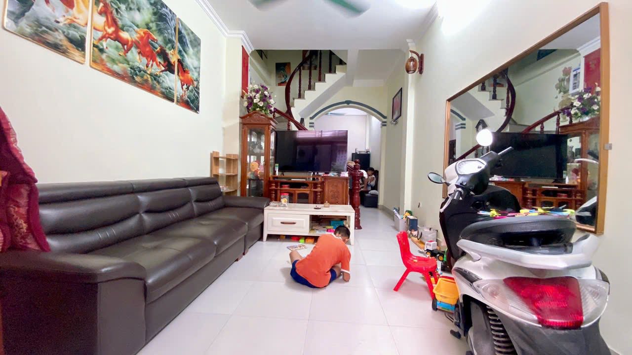  NGỌC THỤY 37M2, 4 TẦNG DÂN XÂY - NHỈNH 9 TỶ, 4 PHÒNG NGỦ. Ô TÔ CẠNH NHÀ 