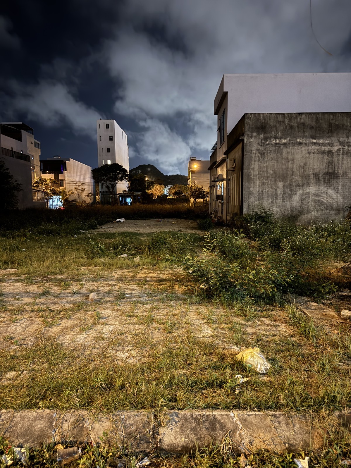  Bán đất đường Sơn Thủy 5, 125m² (5x25) giá 9.2 tỷ – ven biển, 3 mặt thoáng 