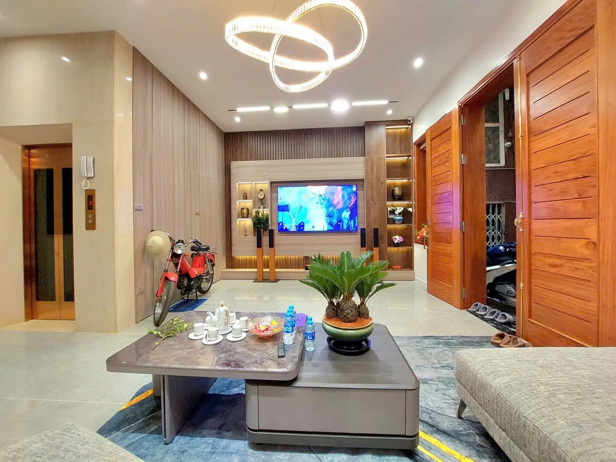  ????????????????HIẾM - NGÕ NÔNG - NHÀ 6 TẦNG THANG MÁY ÊM RU - NHÀ Ở LUÔN- - TRUNG TÂM QUẬN - TIỆN ÍCH NGẬP TRÀN- ???????????????????? 