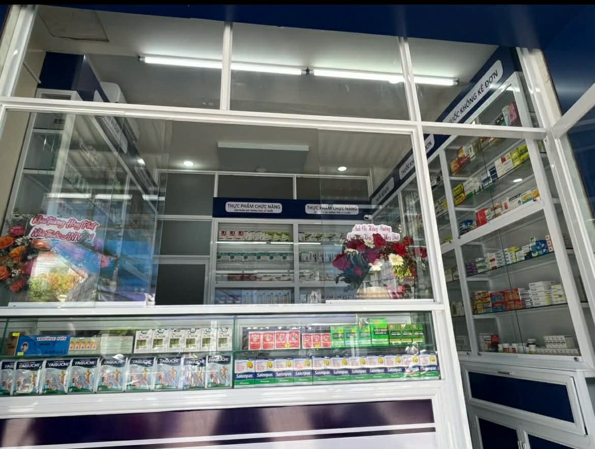  Sang nhượng nhà thuốc đường Huỳnh Tấn Phát – Nhà Bè 