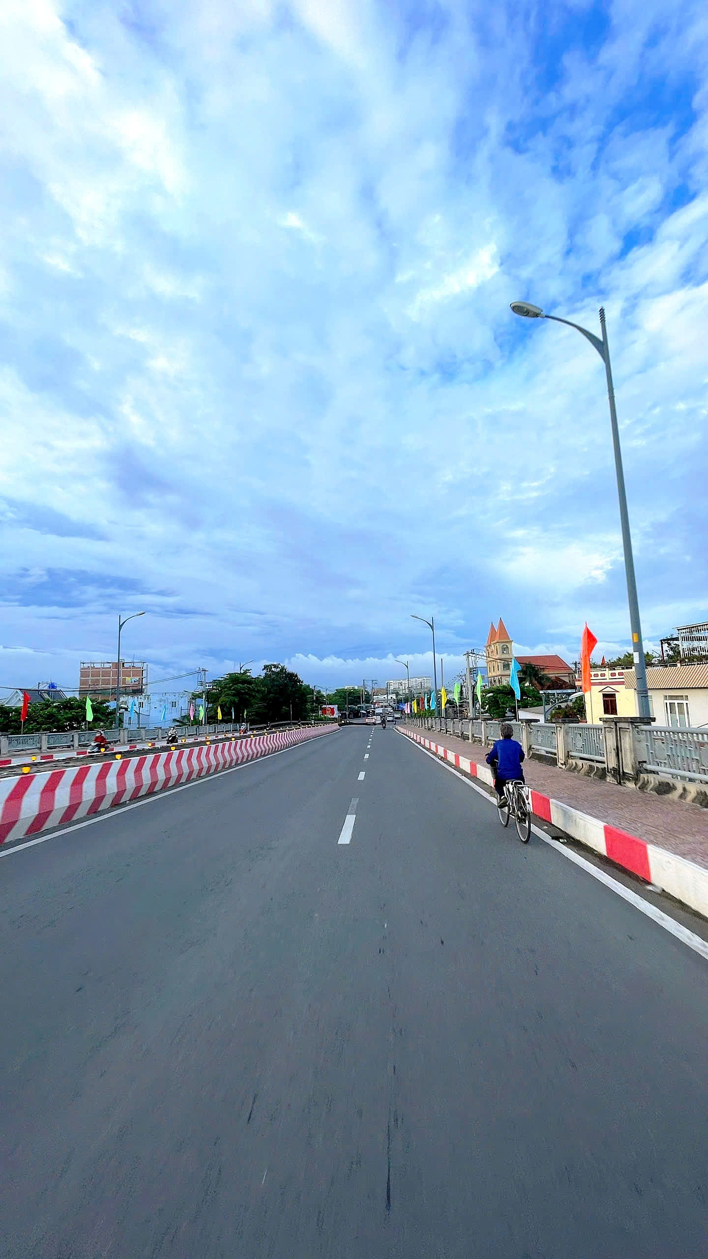  CẦN BÁN 92M2 NHÀ 1 TẤM MT THẾ LỮ KD BUÔN BÁN THOẢI MÁY 