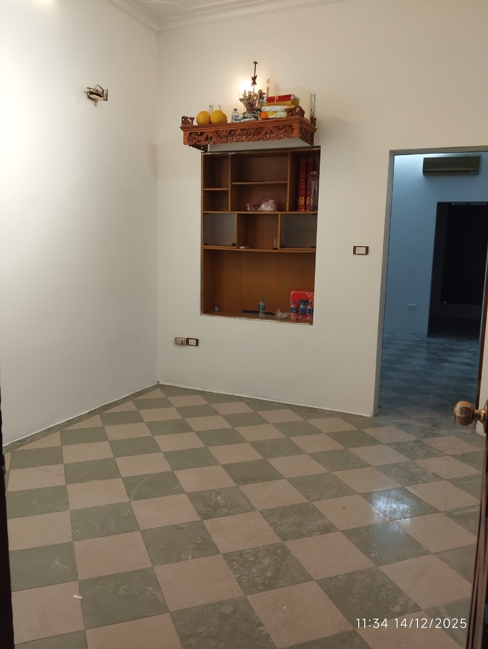  Cho thuê căn hộ tập thể tại 17 ngõ 563 Giải Phóng, Hoàng Mai. 