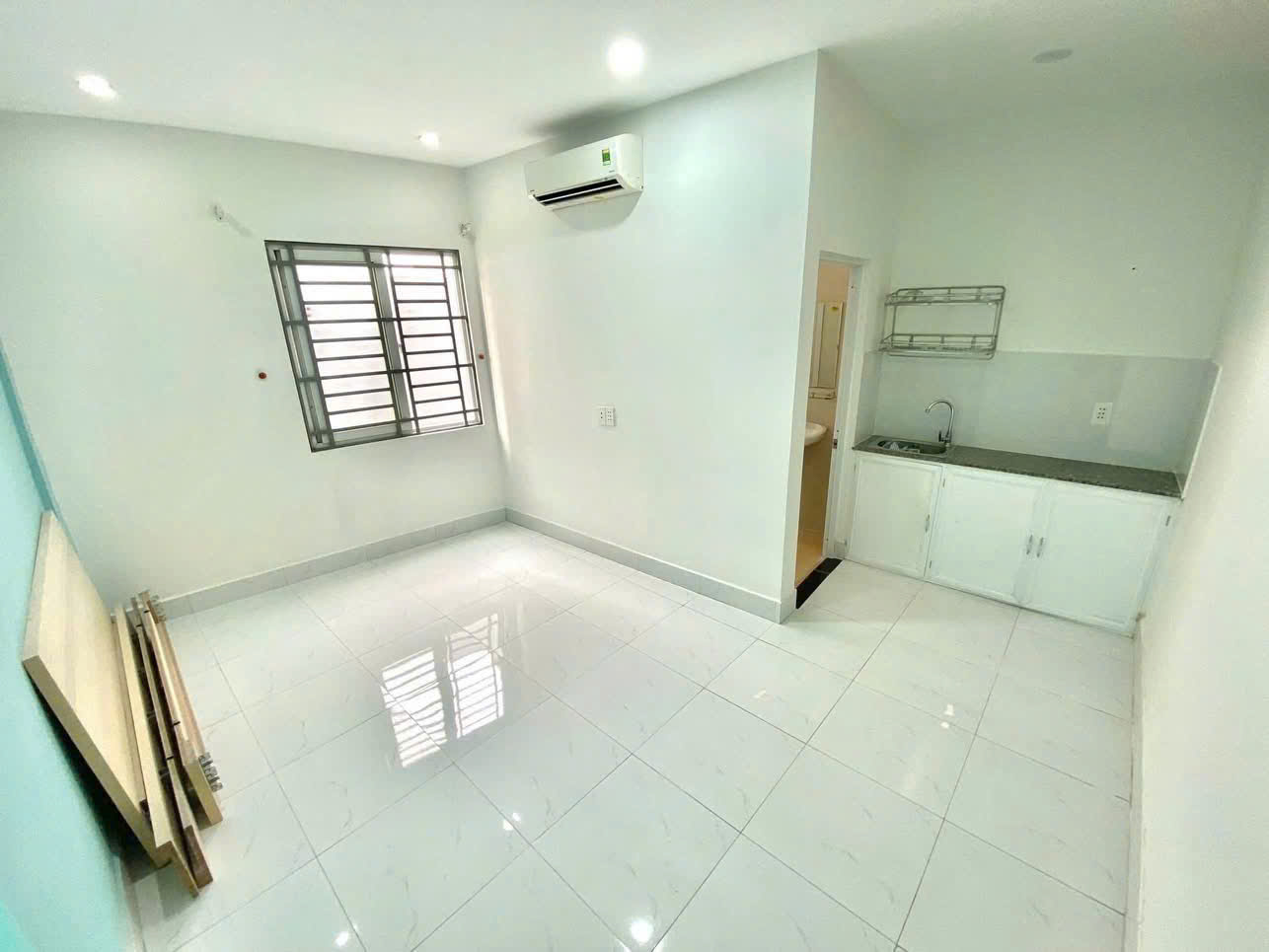  Cho thuê nhà đẹp giá rẻ - Nhà mới hoàn thiện như hình 