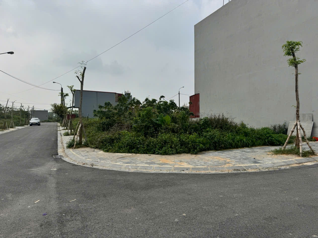  BÁN ĐẤT ĐẤU GIÁ X3 – 80M2 – GẦN ĐĂNG KIỂM PHÚC THỊNH – MẶT TIỀN 5M – VỈA HÈ Ô TÔ TRÁNH 