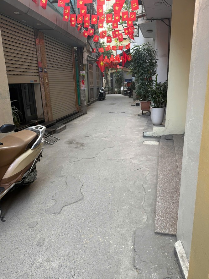  BÁN NHÀ GẤP phố Đông Thiên, Hoàng Mai - Mặt ngõ ô tô - Kinh doanh - Gần trường đại học, chợ 