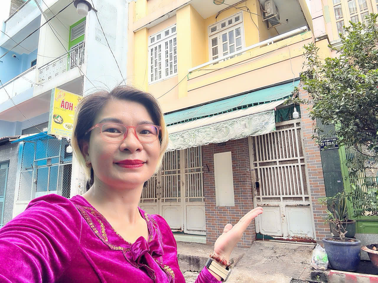  BÁN NHÀ HXH 8M Đ.TRẦN VĂN ĐANG, QUẬN 3 - NGANG HIẾM 8M*15M - XE HƠI THÔNG HOÀNG SA & CÁCH MẠNG THÁNG 8 NGAY SÁT QUẬN 1 * LH GIANG GIANG: 093.86.76.685 