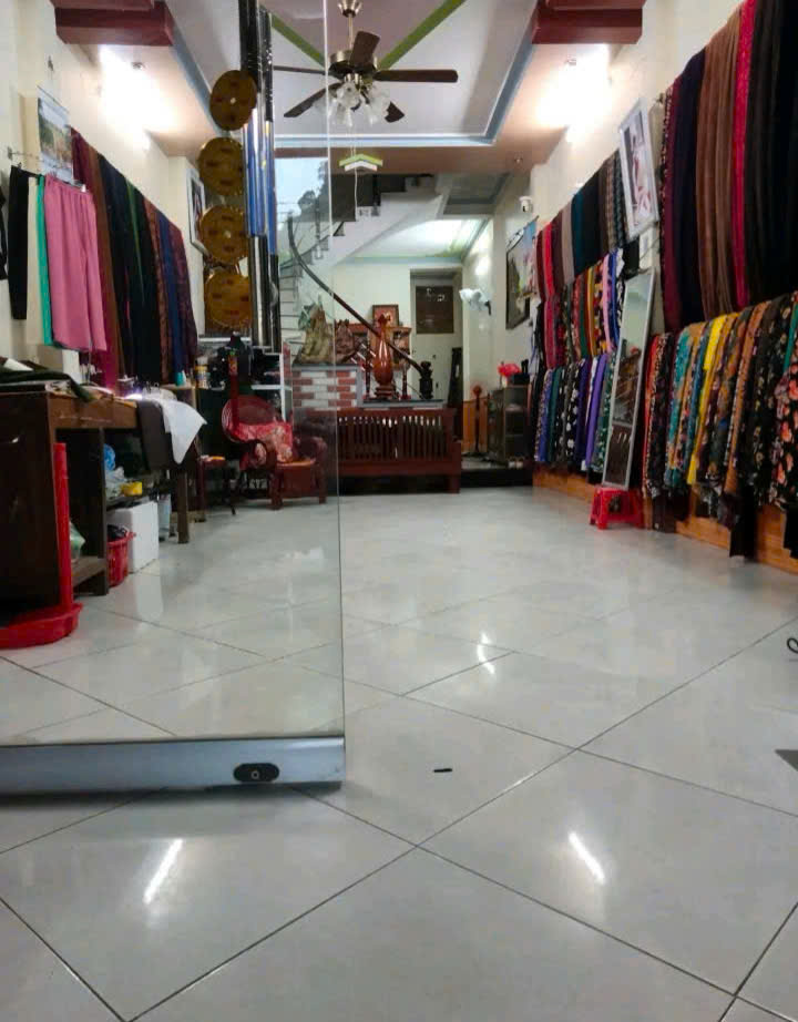  Bán Căn Nhà Tại SN 210b Đường 20/8 Phường Hà Giang 1. 