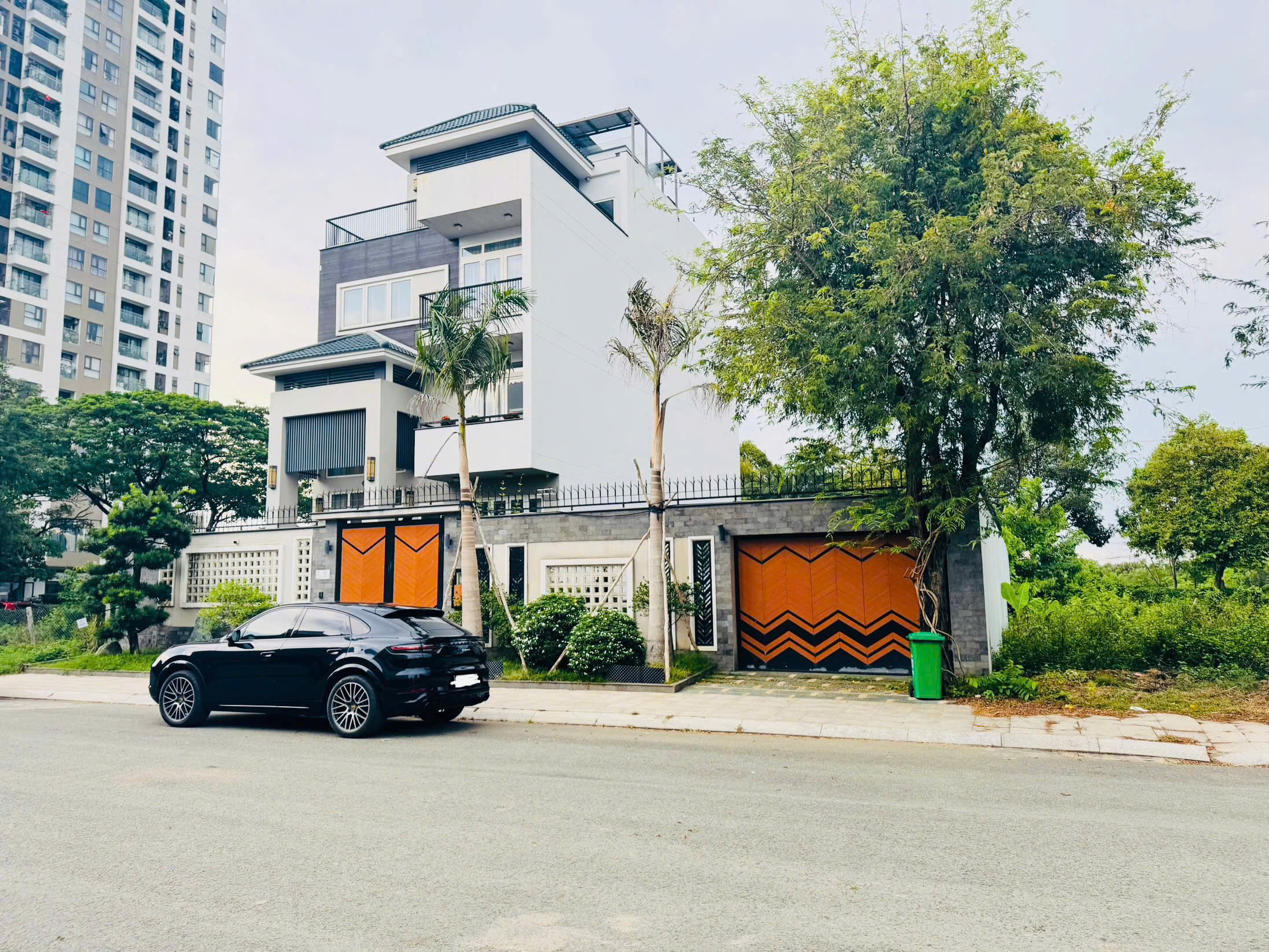  Bán biệt thự sân vườn Thủ Thiêm Villa,Thủ Đức - 75 tỷ, Hầm 4 tầng, hồ bơi, SHR 