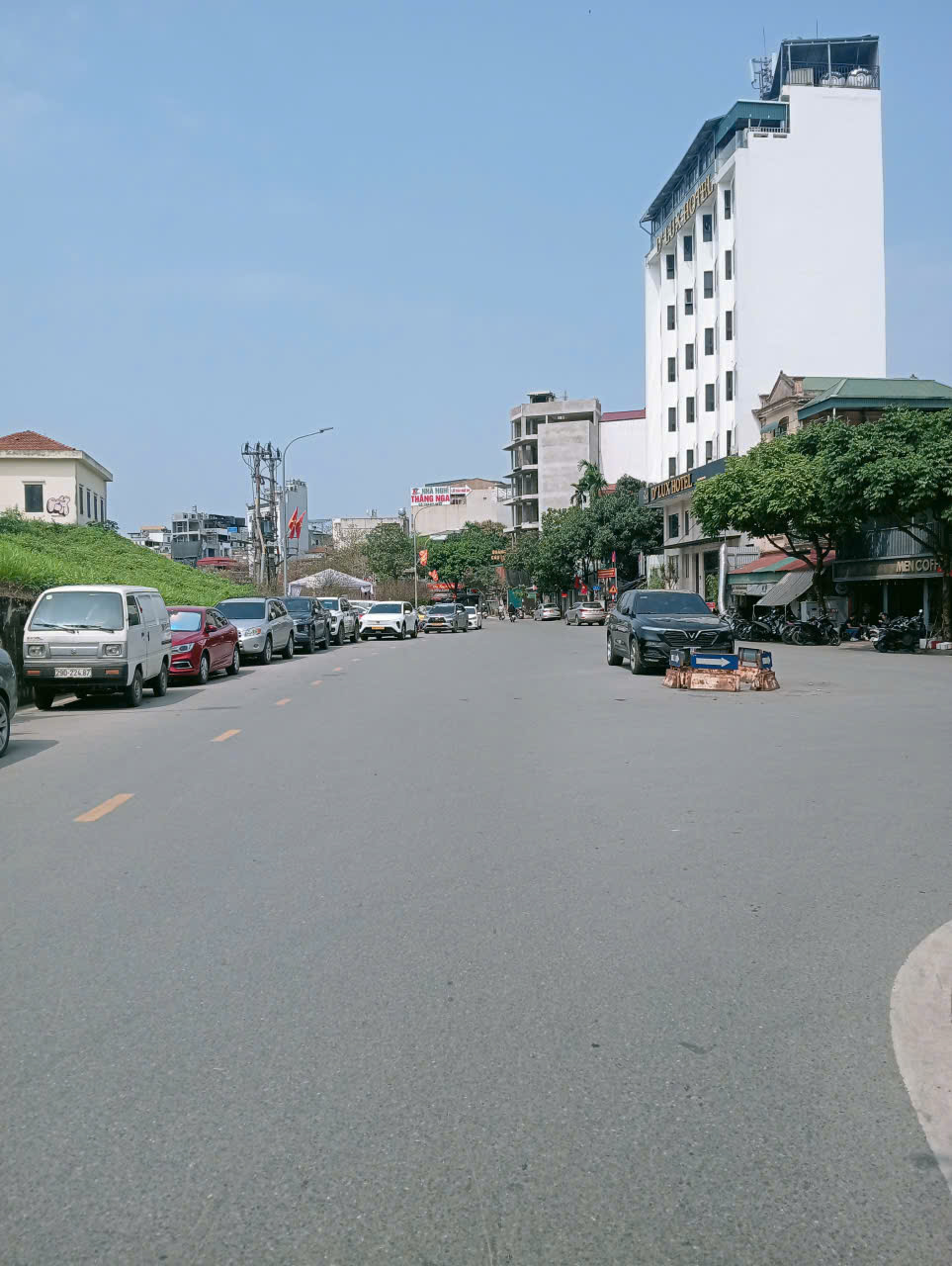  CHỈ HƠN 10 TỶ NHÀ ĐẸP CHỦ CẦN BÁN GẤP.

 6 tầng thang máy – diện tích sử dụng rộng rãi 40m. 