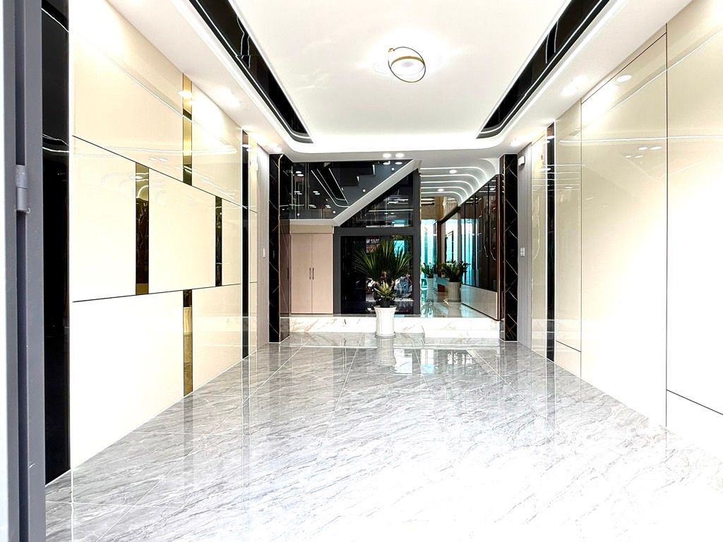  SIÊU PHẨM NHÀ PHỐ 5 TẦNG THANG MÁY - TRẦN THỊ NĂM Q12 - 4x20M - Ô TÔ NGŨ TRONG NHÀ - 9.5 TỶ 