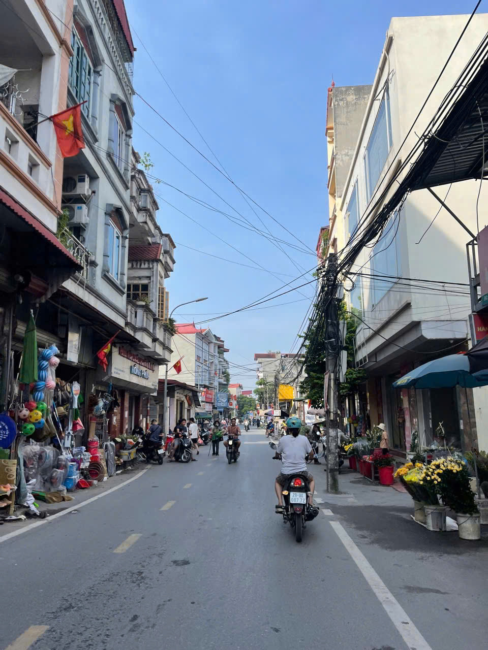  ĐỨC THƯỢNG 54M LÔ GÓC ,GẦN SÁT HỒ ĐIỀU HÒA, KHU VUI CHƠI, CHỢ DÂN SINH,
GIÁ ĐẦU TƯ CHỈ 4X TỶ.
LH EM XEM ĐẤT Ạ; ( 0964982442) 