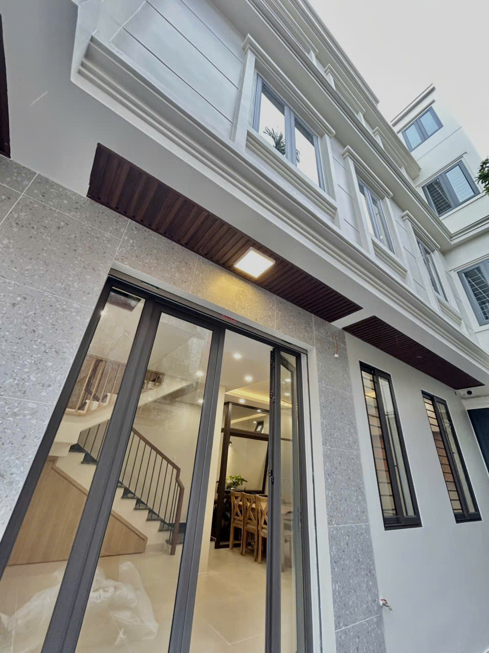  BÁN NHÀ 3 TẦNG + TUM NGÕ 165 ĐÀ NẴNG – NGÔ QUYỀN – 41,5M2 – GIÁ 3,X TỶ 