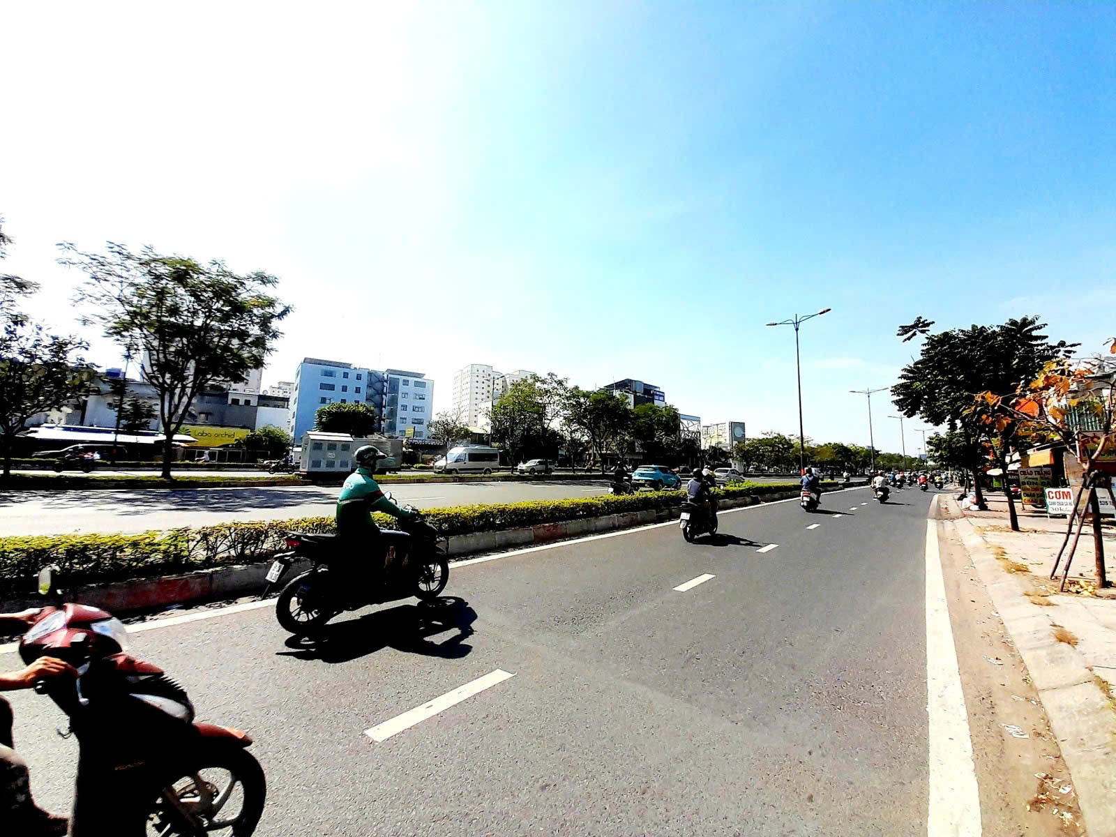  Bán Đất MT Phạm Văn Đồng - gần đường Kha Vạn Cân, 7x35m, hậu 11,5m - tiện xây, 29,9 tỷ. 