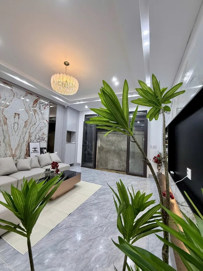  TRUNG TÂM BA ĐÌNH PHỐ SƠN TÂY 40M 7T THANG MÁY CĂN GÓC NHÀ MỚI NGÕ THÔNG GẦN MẶT PHỐ NHỈNH 13 TỶ 