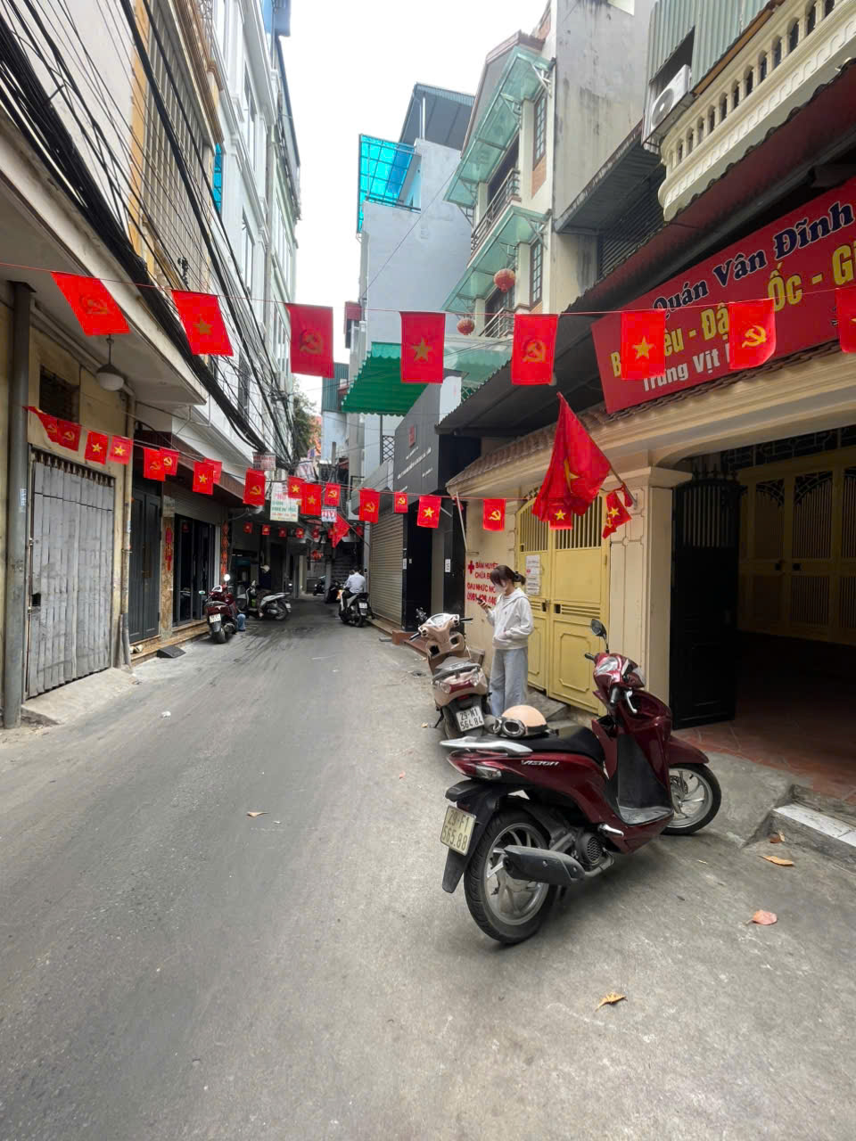  Cho thuê nhà Phố Trần Khát Chân 5 tầng x 50m2, 5 ngủ KD VPcty kết hợp ở 14 triệu 