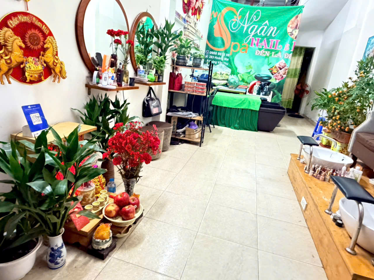  SANG NHƯỢNG GẤP TIỆM NAIL – MI – GỘI ĐẦU QUẬN HOÀNG MAI, HN 