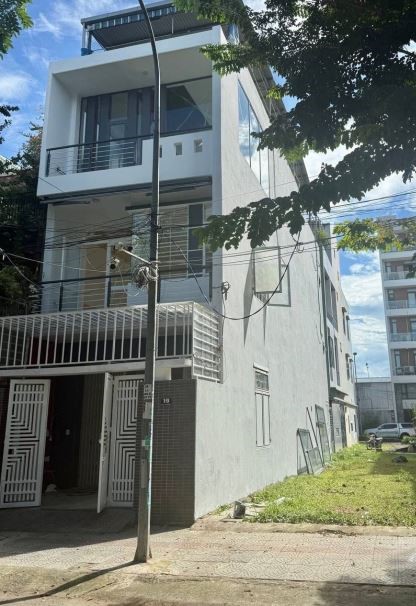  NHÀ 3 TẦNG PHÚ XUÂN 2 - KẸP CÔNG VIÊN 12M - SÁT HOÀNG THỊ LOAN 