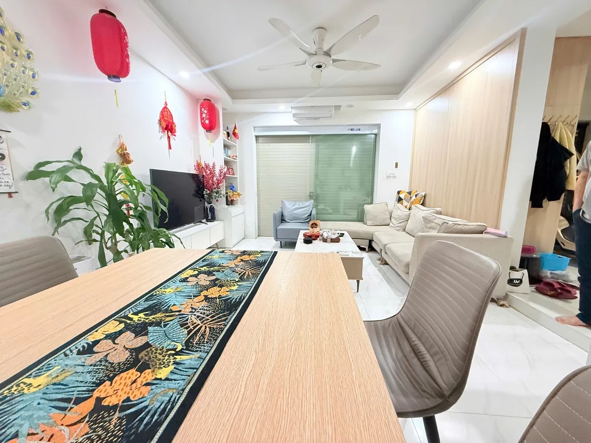  LÔ GÓC PHỐ ĐỘI CẤN 45M 5T GIÁ 13 TỶ NHÀ ĐẸP- GẦN ĐƯỜNG Ô TÔ- NGÕ THÔNG-VỊ TRÍ TRUNG TÂM 