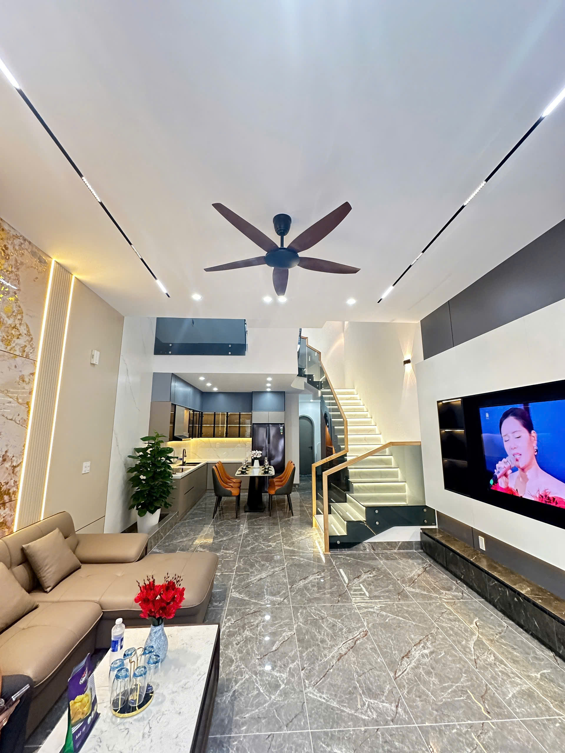  Bán nhà 3 tầng 3 mê đường CHƠN TÂM 9 - Gần ĐH Sư Phạm 