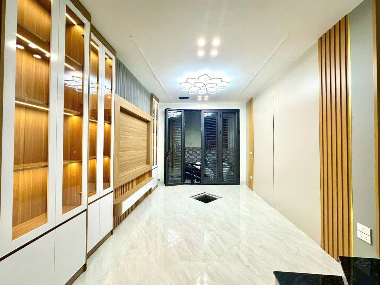  NHÀ ĐẸP TRUNG TÂM CẦU ĐƠ – 2 THOÁNG – FULL NỘI THẤT – Ở NGAY 