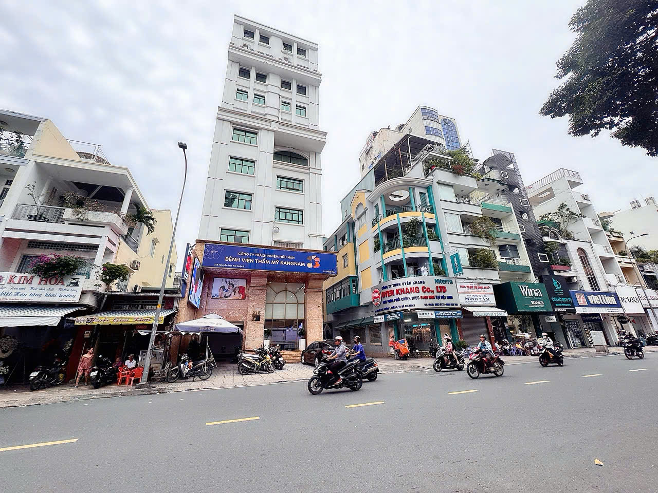  HIẾM NGANG LỚN 7M*21M - BÁN NHÀ 4 TẦNG MẶT TIỀN KD Đ.CỐNG QUỲNH NGAY NGUYỄN VĂN CỪ, QUẬN 5 - HDT ĐỀU TỪ VIETTIEN - CUNG ĐƯỜNG NỔI TIẾNG THỜI TRANG BẬC NHẤT SÀI THÀNH* LIÊN HỆ GIANG GIANG: 093.86.76.685 