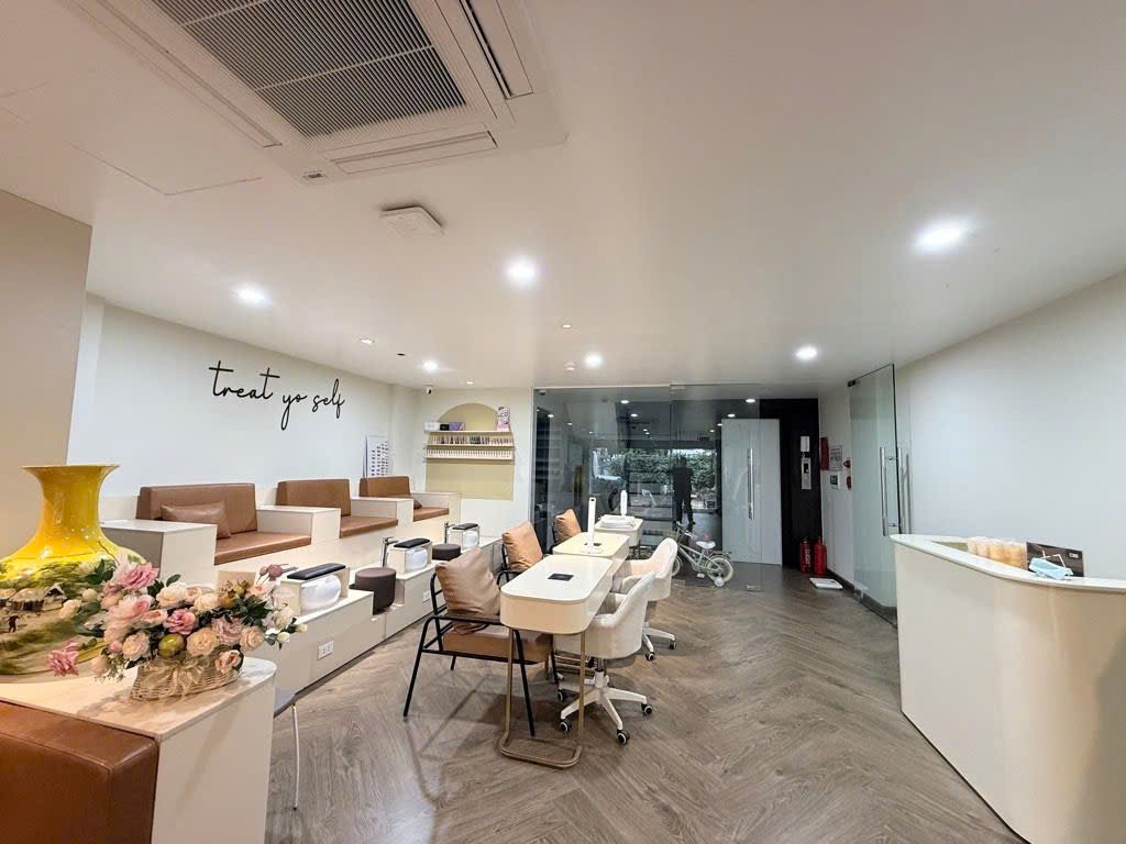  VIP, Bán nhà mặt phố Vĩnh Phúc, vỉa hè, ô tô tránh, 80m 7 tầng thang máy, chỉ 35 tỷ 