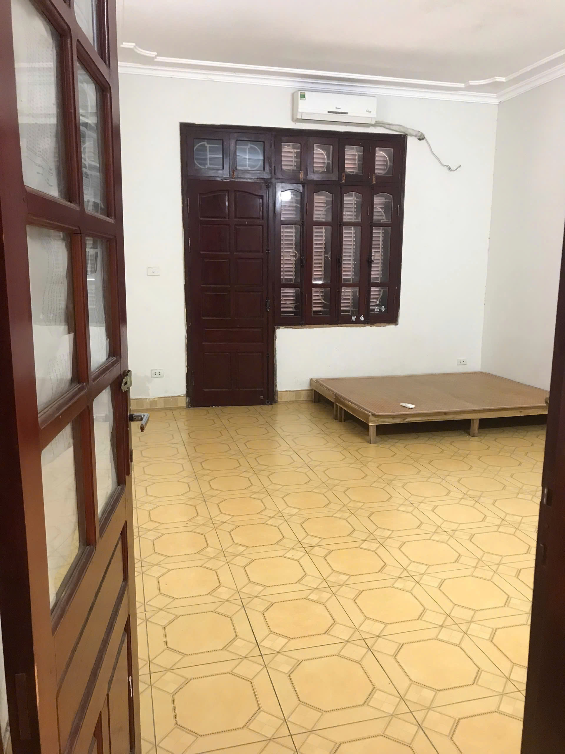  Duy nhất 1 phòng có ban công Cho thuê tại Phú Diễn , Hà Nội 