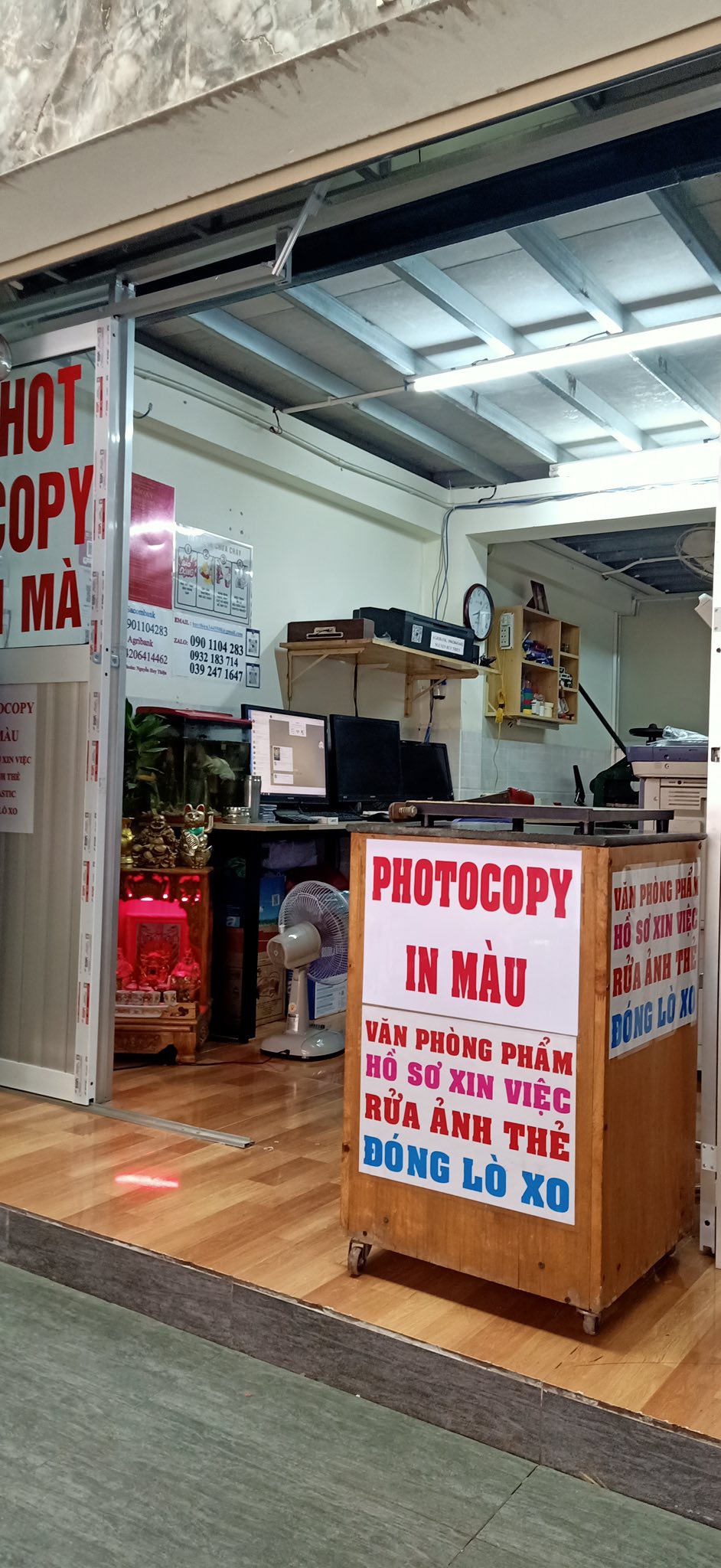  Mình muốn sang lại cửa hàng photocopy tại cổng trường Đại Học Văn Lang 