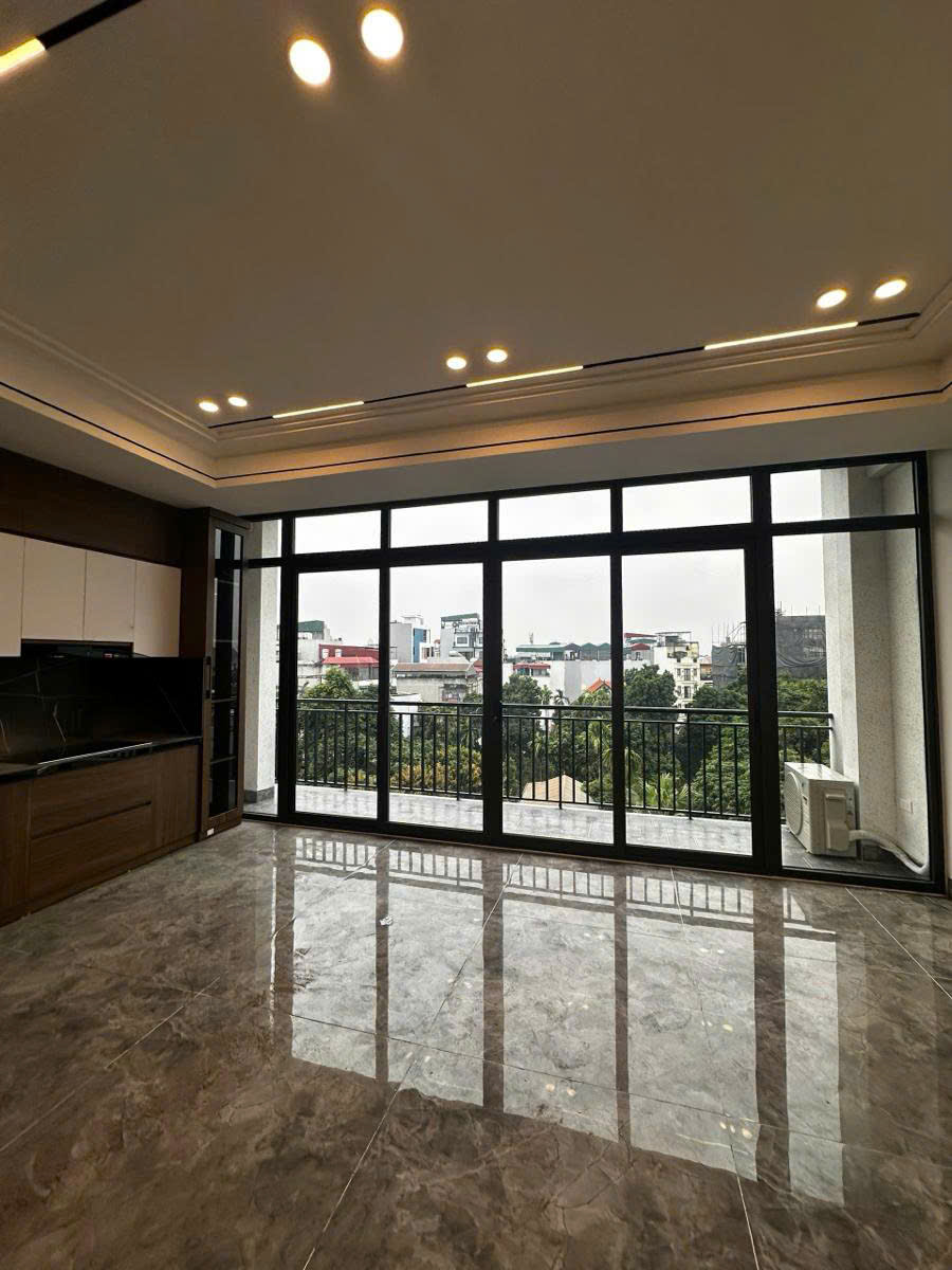  HIẾM! TÒA NHÀ DƯƠNG KHUÊ, 3THOÁNG,VIEW HỒ, OTO TRÁNH DỪNG ĐỖ,THANG MÁY,DT:70Mx7T,MT: 6.5m, 19.4ty 