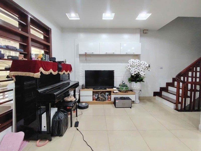  BÁN NHÀ NGUYỄN VĂN CỪ – LONG BIÊN  Ô TÔ TRÁNH  GARA Ô TÔ  5 TẦNG – 15.5 TỶ ???????? 