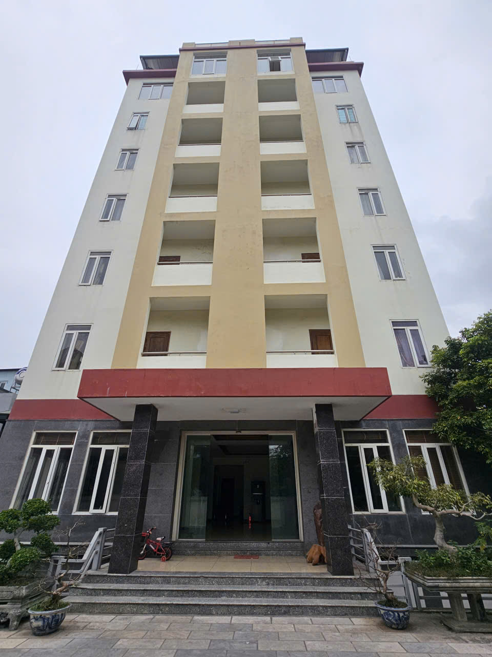  Mời Thuê khách sạn 30 phòng, giá đẹp tại trung tâm Phường Vĩnh Phúc, Phú Thọ 