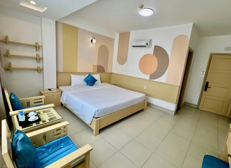  ► Khách Sạn gần Bãi Tắm Mỹ Khê, trục đường lớn, 115m2, 8 tầng, đang KD ổn định 