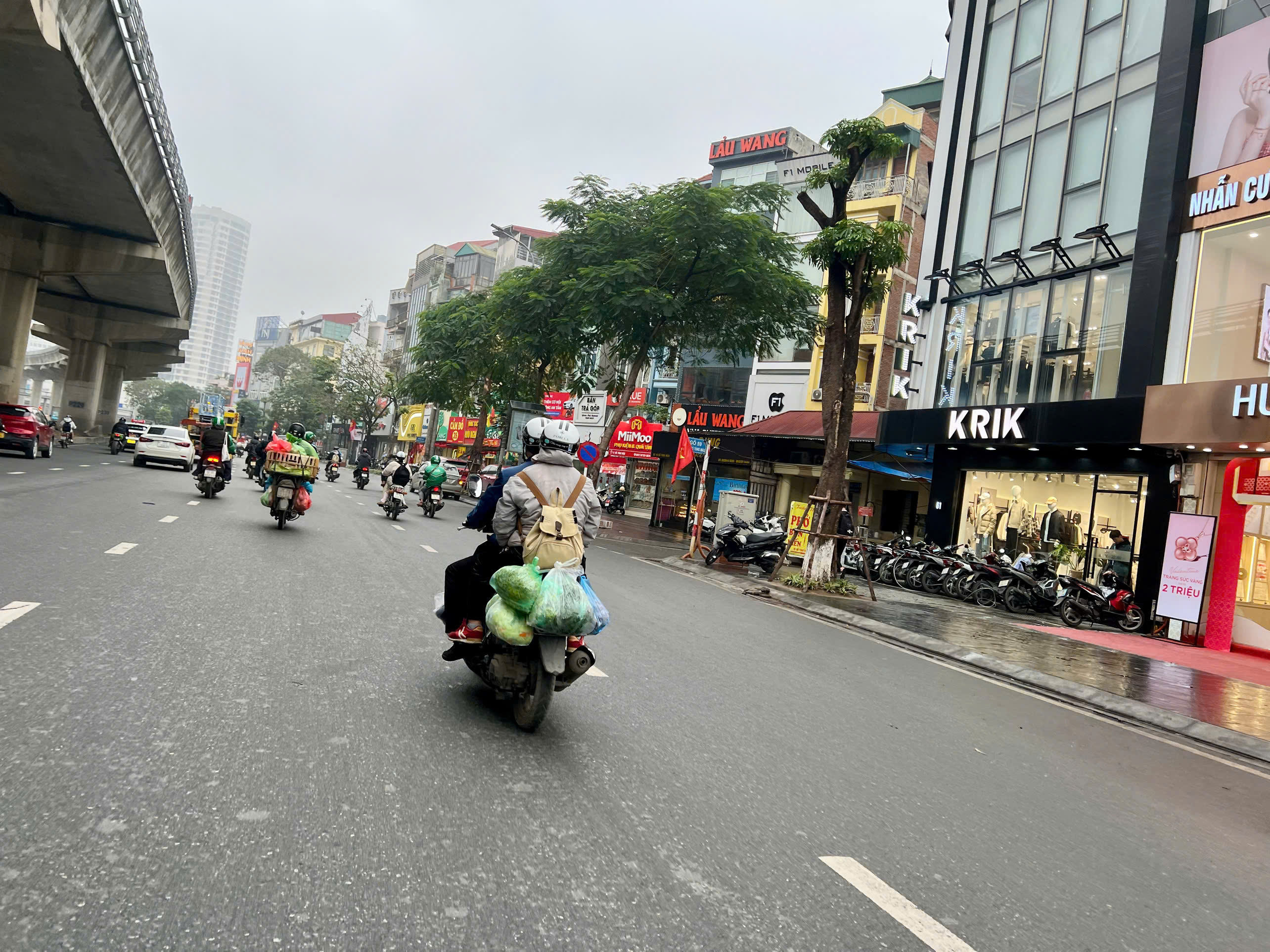  Bán nhà Cầu Giấy gần Đại học Thương Mại, Quốc Gia, Sư Phạm 40m2 hơn 7 đồng 