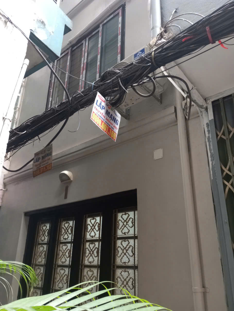  Cho thuê nhà ngõ 100 Nguyễn Văn Viên, 30m x 5 tầng. Giá 10 triệu/tháng ctl 