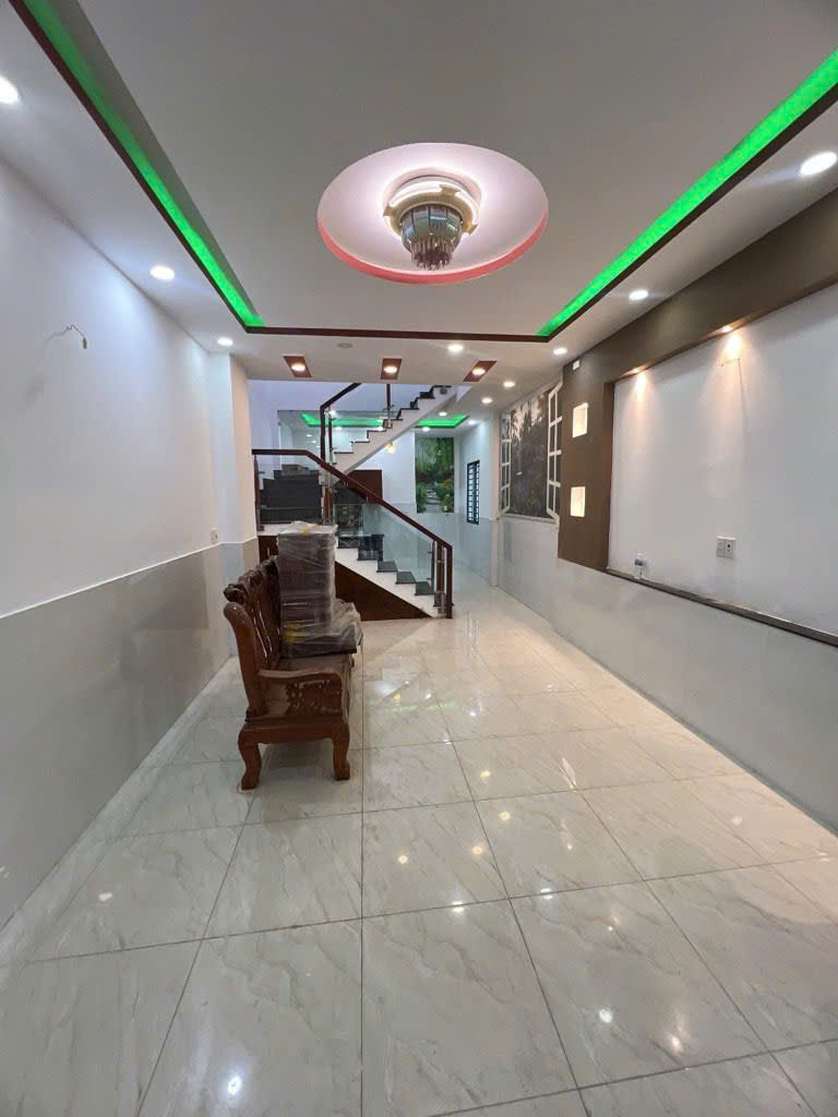  Bán nhà 2 Tầng 58m2 Nguyễn Hữu Tiến, hẻm 4m chỉ 5.05 tỳ 